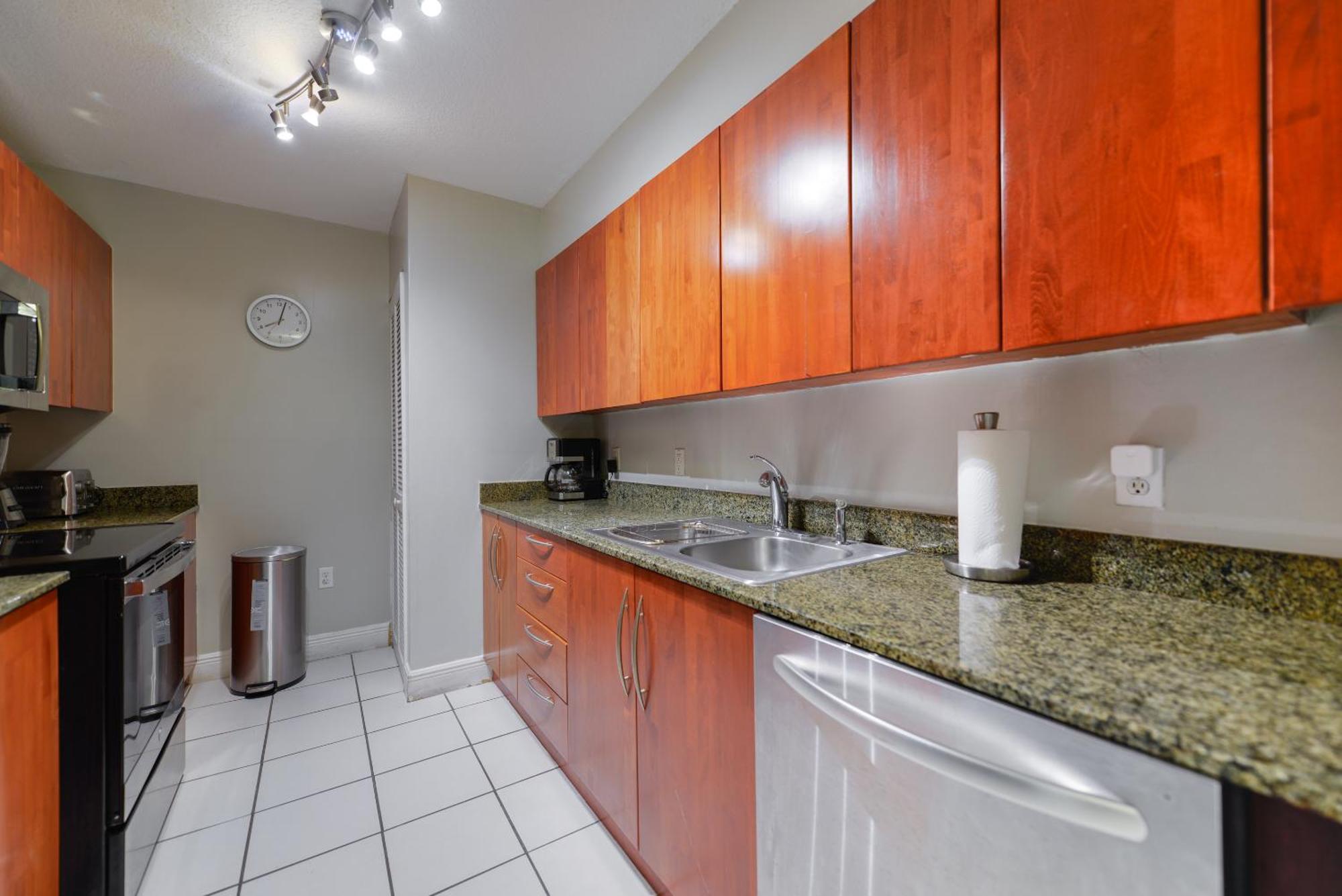 Amazing 3 Bedroom Condo At Brickell With Pool Miami Esterno foto