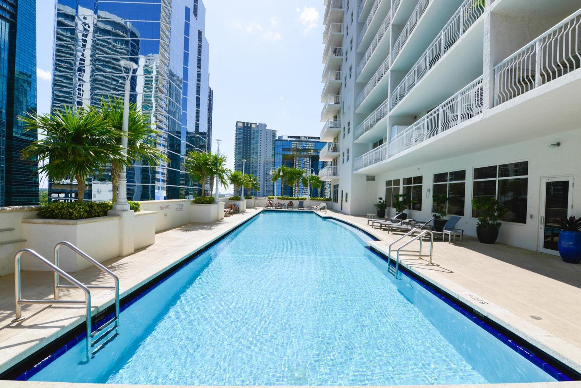 Amazing 3 Bedroom Condo At Brickell With Pool Miami Esterno foto